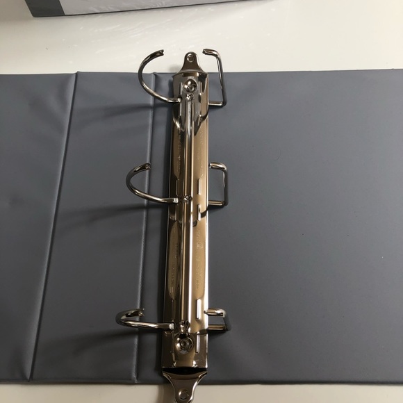 SET of 2 binders - 3 inch - Picture 7 of 11